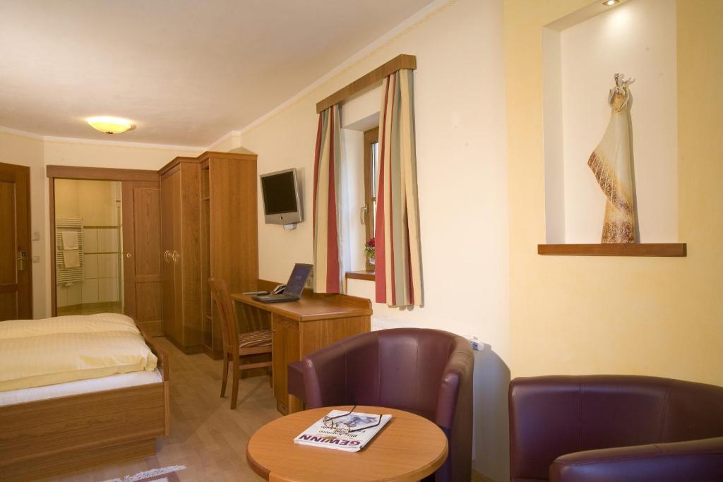 Garten - Hotel Sallerhof Грёдиг Номер фото